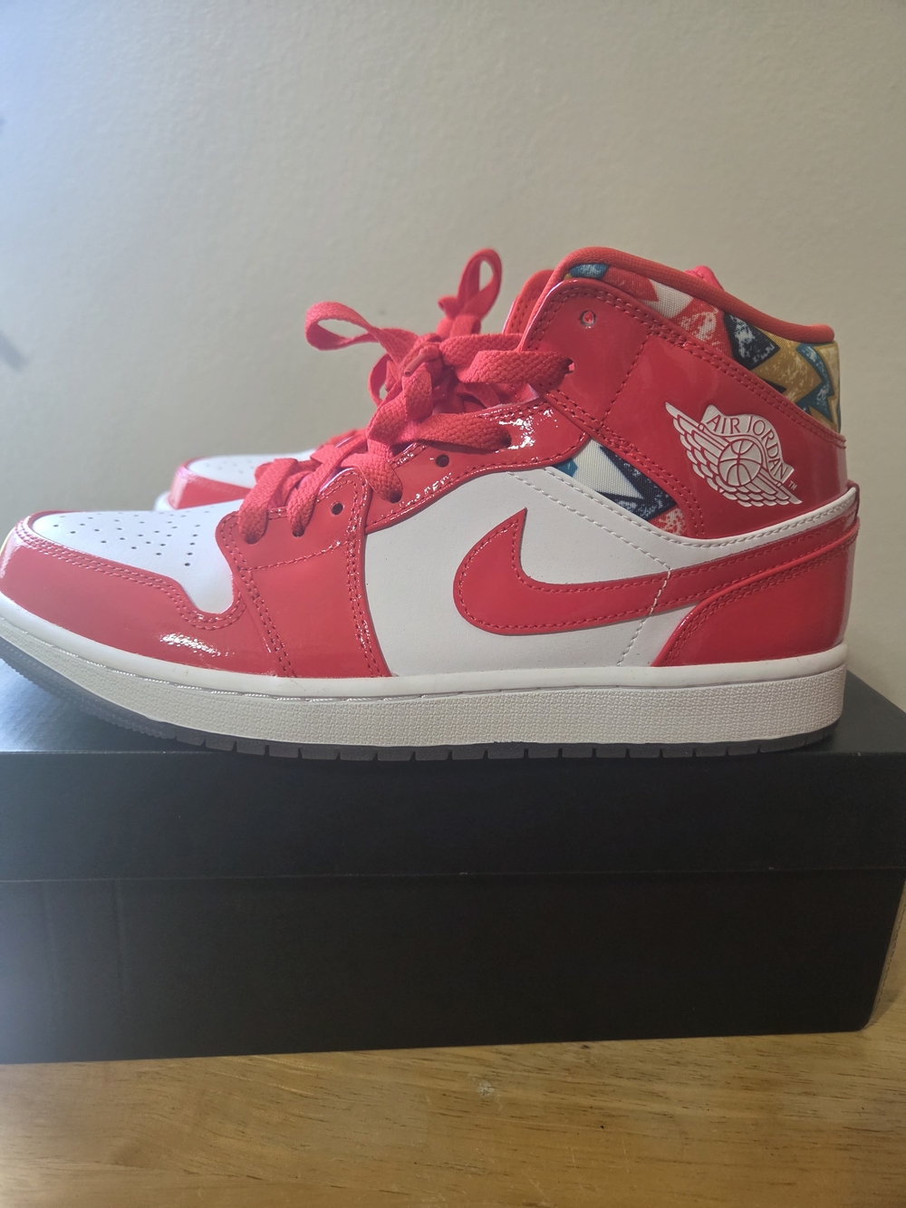 Nike Mens' Mid-Top Sneakers in Red and White